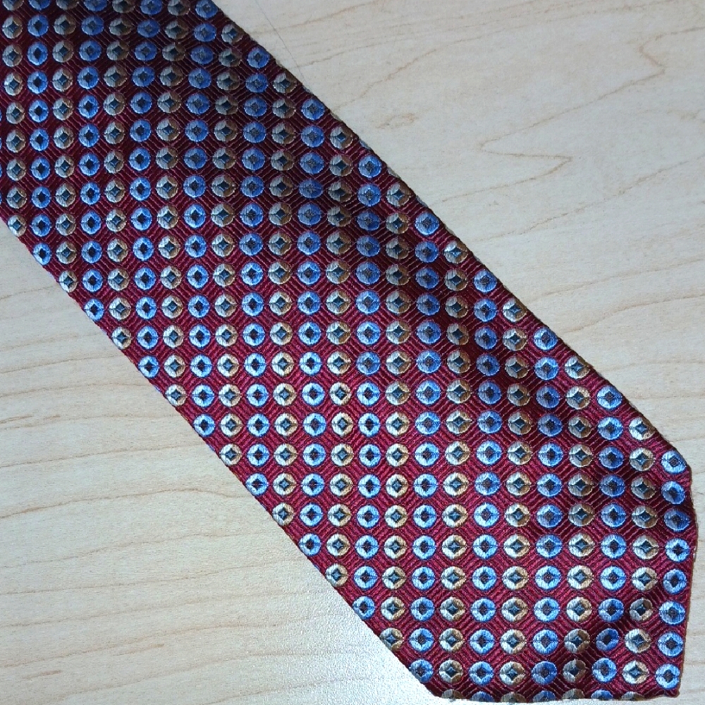 Elegant XMI Red and Blue Patterned Men's Tie